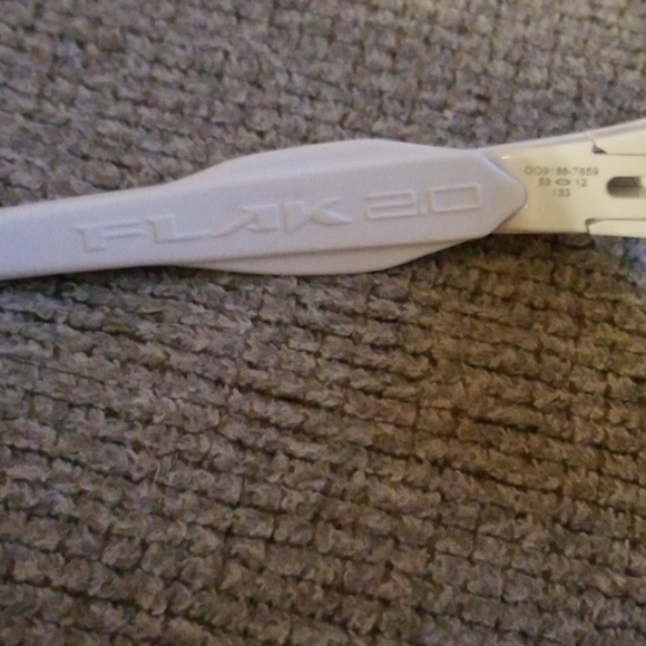 Oakley Prizm Sunglasses! - Picture 3 of 4